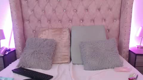 Jessica  online show from December 2024 08:15:01 PM