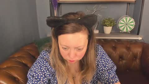 Jessica online show from January 2025 10:51:02 AM