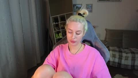 Jessy online show from February 2025 05:35:01 PM