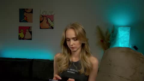 Jessica online show from September 2025 07:37:01 PM