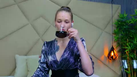 Snapshot of jessicagibson chatting on March 2026 09:18:02 PM Jessica online show from March 2026 09:18:02 PM