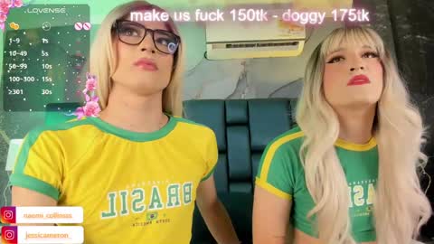 Snapshot of jessicameron chatting on January 2025 03:58:01 AM JESSI AND NAOMI online show from January 2025 03:58:01 AM