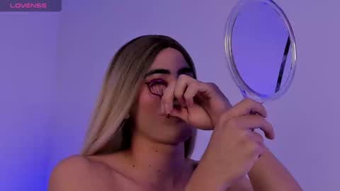 Snapshot of jessicameron chatting on February 2025 01:41:01 AM JESSI AND NAOMI online show from February 2025 01:41:01 AM