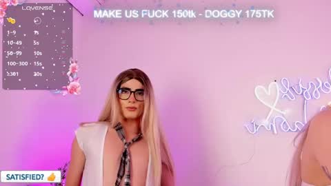 Snapshot of jessicameron chatting on March 2025 03:02:02 AM JESSI AND NAOMI online show from March 2025 03:02:02 AM