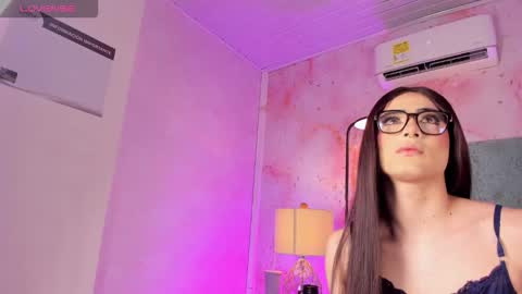 Snapshot of jessicameron chatting on March 2026 04:07:02 AM JESSI AND NAOMI online show from March 2026 04:07:02 AM