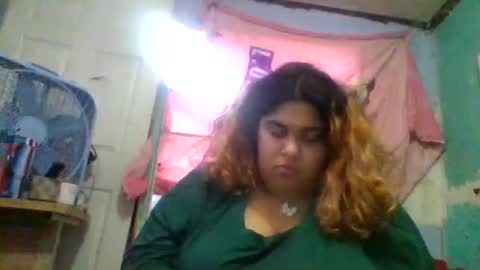 dovedianna online show from November 2025 08:45:01 PM