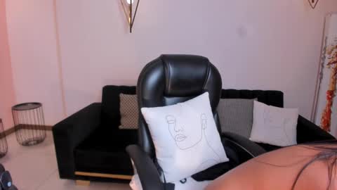 Snapshot of jessicawilliams1 chatting on March 2025 04:35:02 PM JESS online show from March 2025 04:35:02 PM