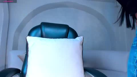 Snapshot of jessicawilliams1 chatting on October 2025 09:40:02 AM JESS online show from October 2025 09:40:02 AM