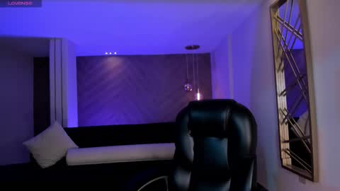 Snapshot of jessicawilliams1 chatting on November 2025 10:04:01 AM JESS online show from November 2025 10:04:01 AM