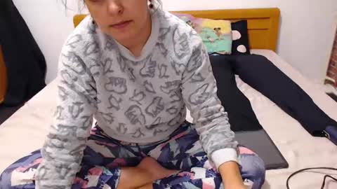 jessiestar3 online show from December 2025 02:41:02 AM