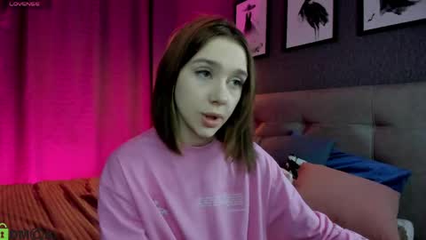Snapshot of jessiexxiv chatting on May 2026 09:18:02 AM Jessie online show from May 2026 09:18:02 AM