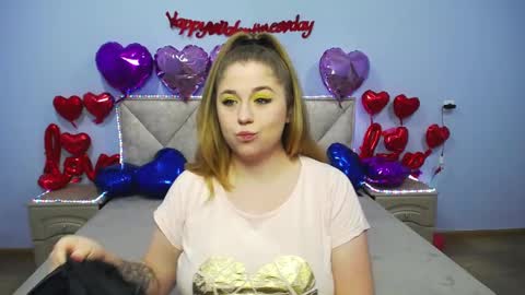 Snapshot of jessikadaniels chatting on February 2025 07:12:02 AM Jess online show from February 2025 07:12:02 AM