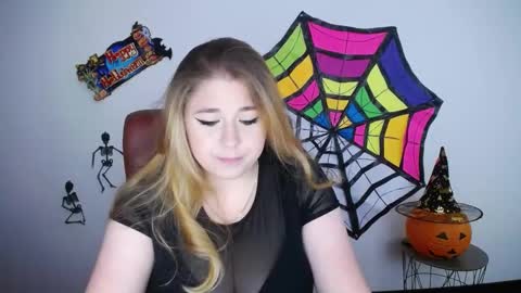 Snapshot of jessikadaniels chatting on October 2025 06:25:01 AM Jess online show from October 2025 06:25:01 AM