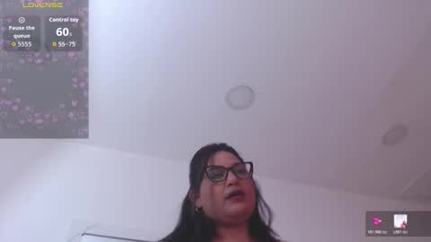 paola online show from March 2026 01:12:02 PM