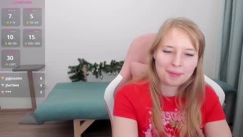 Snapshot of jessy_comely chatting on December 2024 03:00:01 PM Jessy online show from December 2024 03:00:01 PM