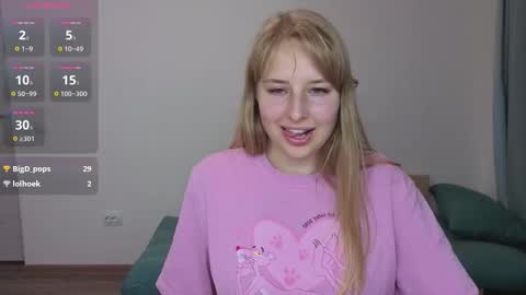 Snapshot of jessy_comely chatting on September 2025 02:42:01 PM Jessy online show from September 2025 02:42:01 PM