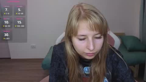 Snapshot of jessy_comely chatting on September 2025 10:19:01 AM Jessy online show from September 2025 10:19:01 AM