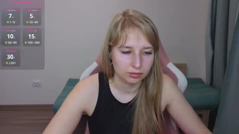 Snapshot of jessy_comely chatting on September 2025 04:12:02 PM Jessy online show from September 2025 04:12:02 PM