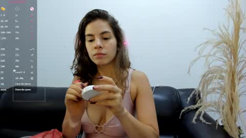 Snapshot of jessye_golden chatting on May 2026 04:39:01 PM jessye_golden online show from May 2026 04:39:01 PM