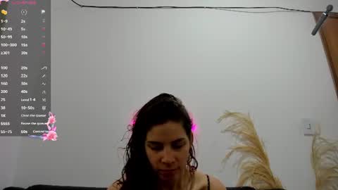 Snapshot of jessye_golden chatting on June 2026 05:12:02 PM jessye_golden online show from June 2026 05:12:02 PM