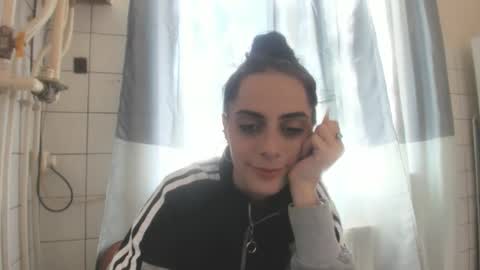 Jessy online show from October 2025 08:04:02 AM