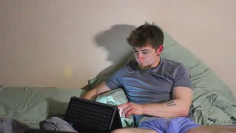 Snapshot of jessystrings chatting on May 2026 01:17:02 PM jessystrings online show from May 2026 01:17:02 PM