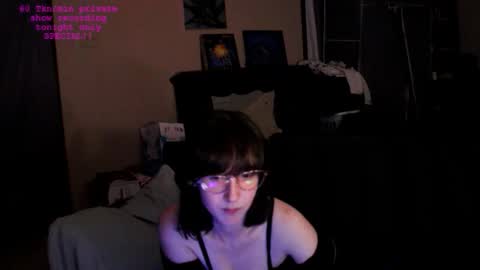 Snapshot of jessystrings chatting on June 2026 07:39:01 AM jessystrings online show from June 2026 07:39:01 AM