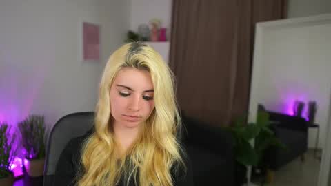 Snapshot of jetpearl chatting on March 2026 08:04:02 PM Jet online show from March 2026 08:04:02 PM