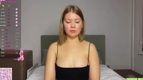 Mona online show from October 2025 02:43:02 PM