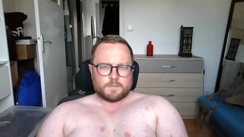 jeuneloup92 online show from May 2026 04:26:01 PM