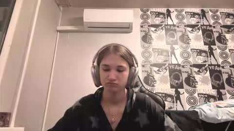 Snapshot of jewelldurham chatting on November 2025 02:06:02 PM Helgi online show from November 2025 02:06:02 PM