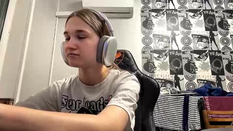 Snapshot of jewelldurham chatting on November 2025 03:01:02 PM Helgi online show from November 2025 03:01:02 PM