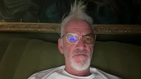 Snapshot of jewlronny chatting on April 2026 07:16:02 PM jewlronny online show from April 2026 07:16:02 PM