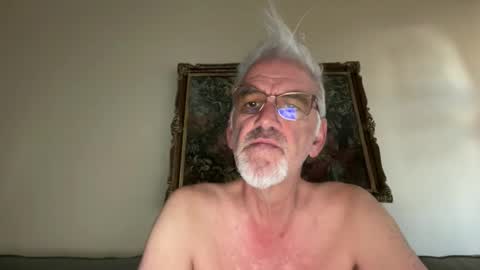 Snapshot of jewlronny chatting on May 2026 06:32:01 AM jewlronny online show from May 2026 06:32:01 AM