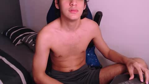 Snapshot of jey_foxx chatting on October 2025 07:21:02 PM jey_foxx online show from October 2025 07:21:02 PM