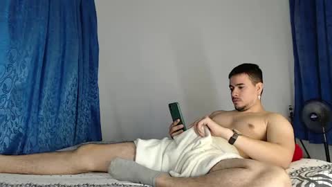 Snapshot of jeycob_happy97 chatting on April 2026 11:59:02 AM Juan David online show from April 2026 11:59:02 AM