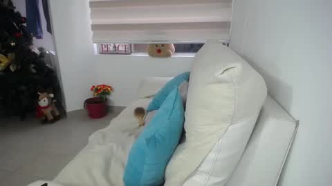 Camila online show from December 2025 11:40:02 AM