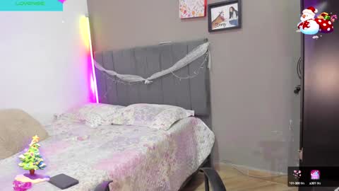 jhackelin  My independent account online show from December 2024 12:20:01 AM