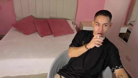 Snapshot of jhan_vassilis chatting on March 2026 02:11:02 PM Jhan online show from March 2026 02:11:02 PM