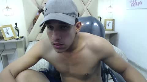 Snapshot of jheidertwink chatting on December 2024 07:26:02 AM Jheider R. online show from December 2024 07:26:02 AM