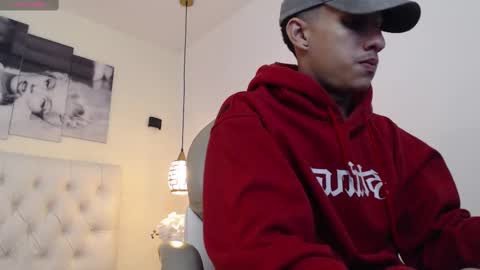 Snapshot of jheidertwink chatting on December 2024 07:07:02 AM Jheider R. online show from December 2024 07:07:02 AM