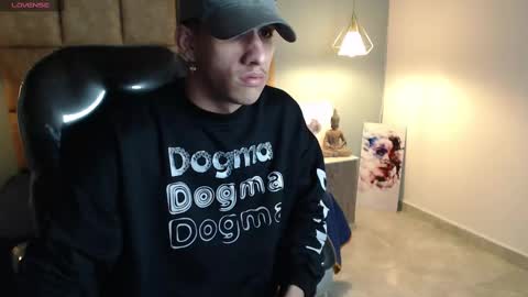 Snapshot of jheidertwink chatting on December 2024 06:44:01 AM Jheider R. online show from December 2024 06:44:01 AM