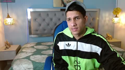 Snapshot of jheidertwink chatting on December 2024 03:22:02 AM Jheider R. online show from December 2024 03:22:02 AM