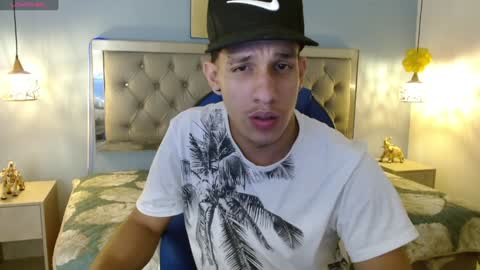 Snapshot of jheidertwink chatting on January 2025 03:32:02 AM Jheider R. online show from January 2025 03:32:02 AM