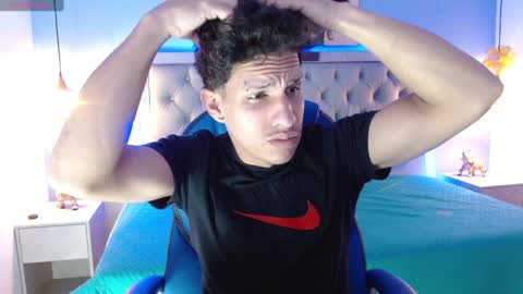 Snapshot of jheidertwink chatting on January 2025 03:24:02 AM Jheider R. online show from January 2025 03:24:02 AM