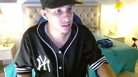 Snapshot of jheidertwink chatting on January 2025 03:29:02 AM Jheider R. online show from January 2025 03:29:02 AM