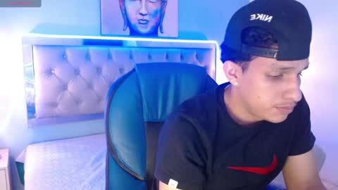 Snapshot of jheidertwink chatting on February 2025 03:29:02 AM Jheider R. online show from February 2025 03:29:02 AM