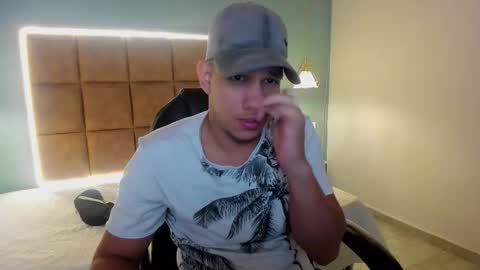 Snapshot of jheidertwink chatting on September 2025 12:32:01 PM Jheider R. online show from September 2025 12:32:01 PM