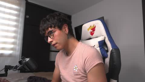 Snapshot of jhn_morghan chatting on April 2026 09:39:33 PM Morghan online show from April 2026 09:39:33 PM