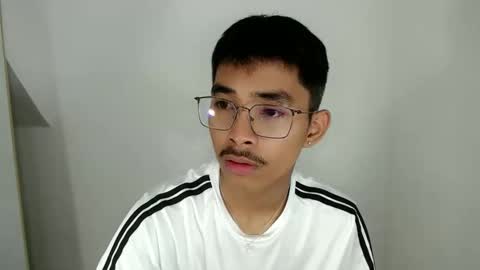 Snapshot of jhnxxnaughty_ chatting on December 2025 09:27:01 AM Johnny online show from December 2025 09:27:01 AM